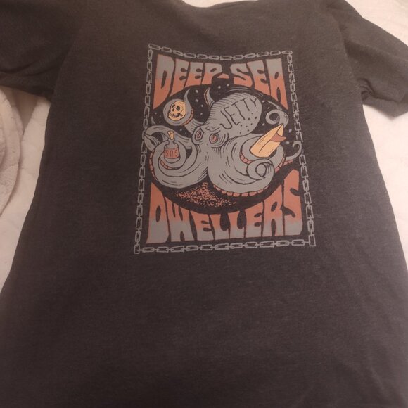 Cute boys T-shirt from Tillys - Picture 2 of 3